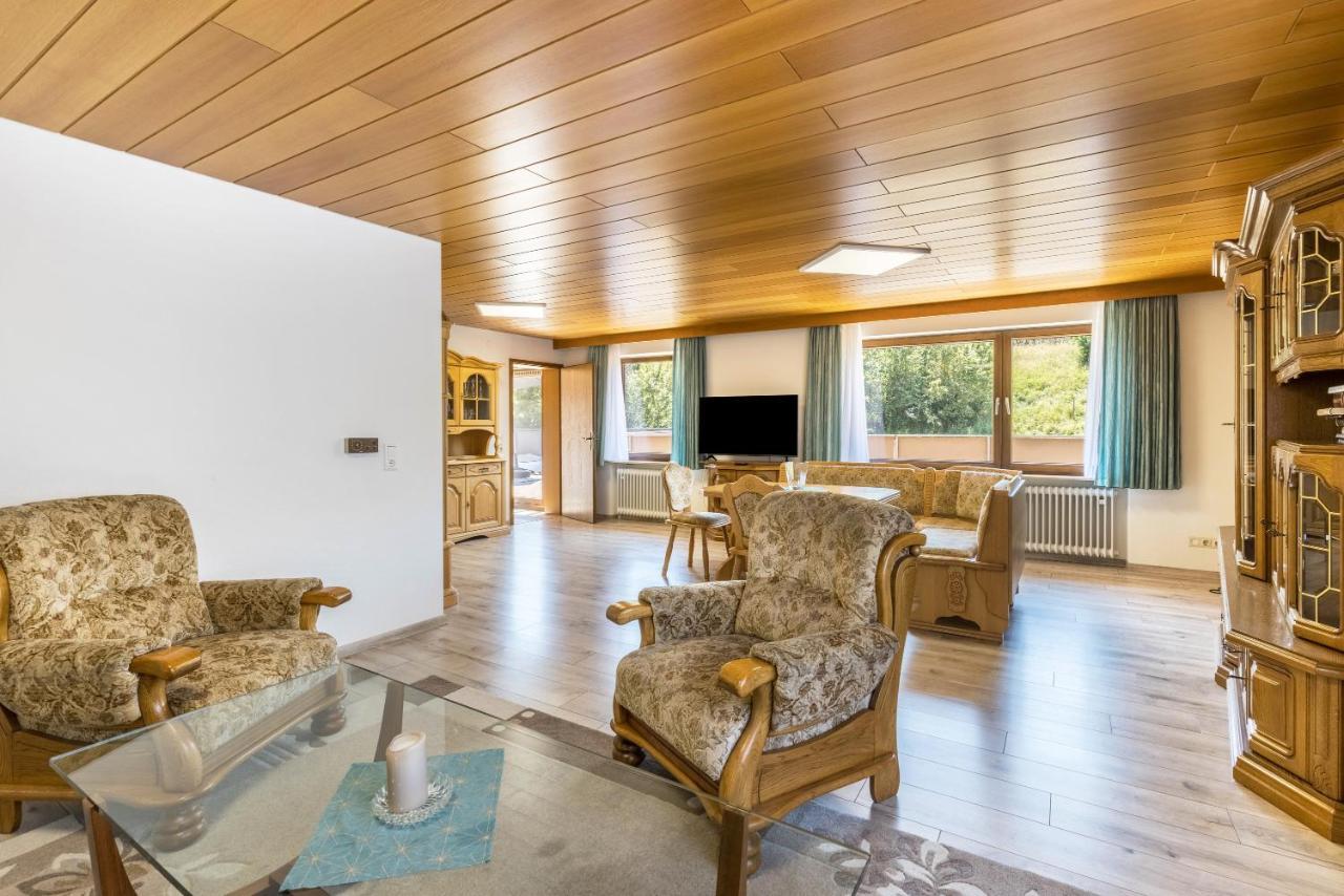 B463 Penthouse Apartment Albstadt Bagian luar foto