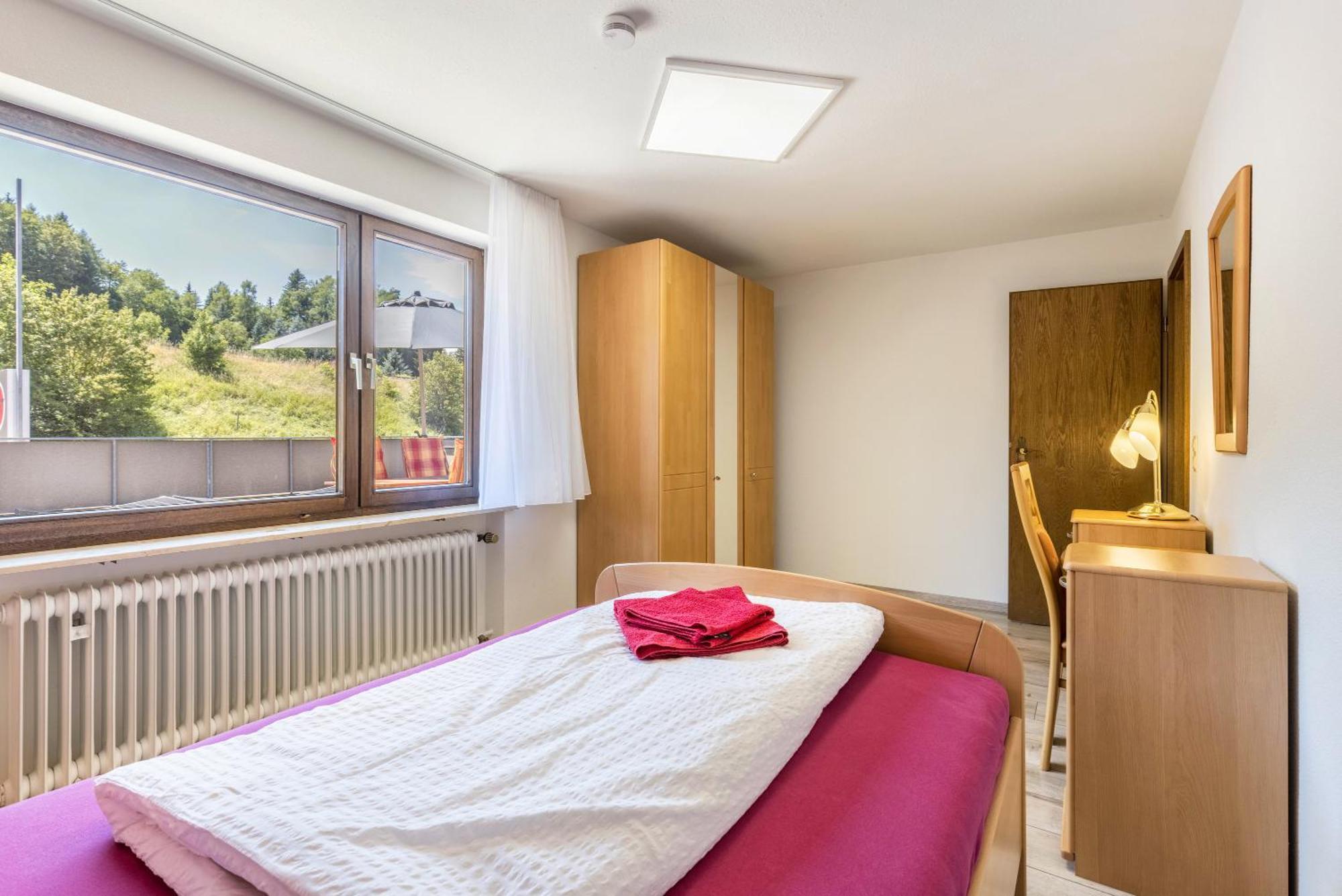 B463 Penthouse Apartment Albstadt Bagian luar foto
