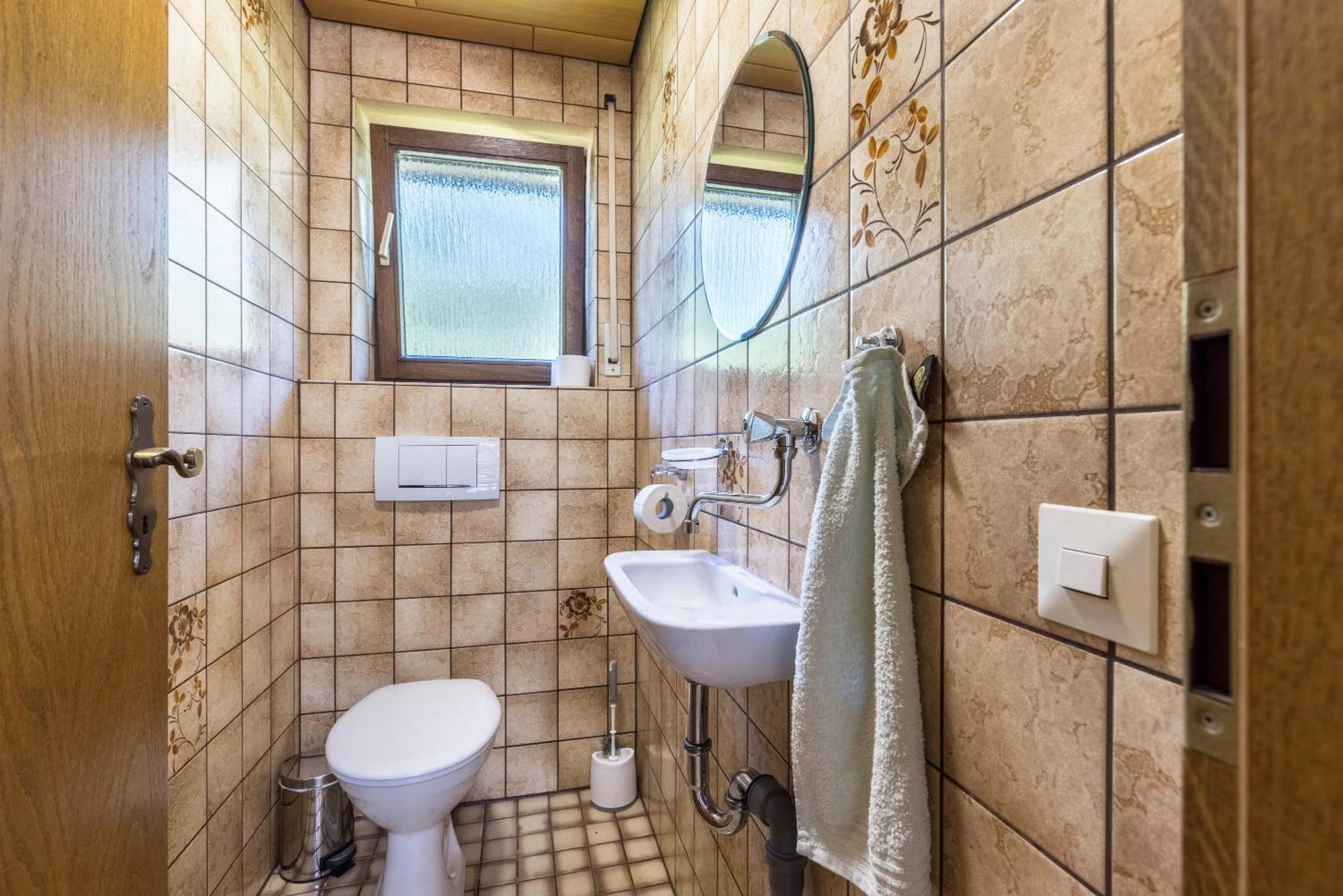 B463 Penthouse Apartment Albstadt Bagian luar foto