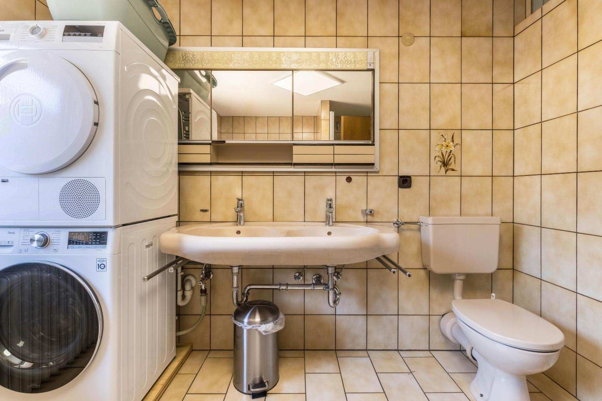 B463 Penthouse Apartment Albstadt Bagian luar foto